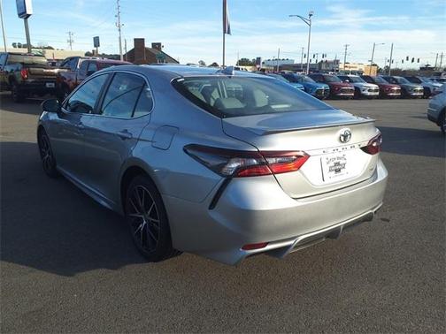 2024 Toyota Camry SE