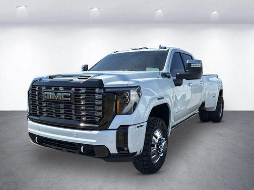 Glacier White 2026 GMC Sierra 3500 Denali Ultimate