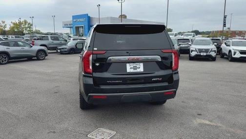 Onyx Black 2024 GMC Yukon AT4
