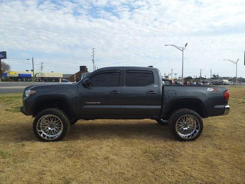 2023 Toyota Tacoma SR5