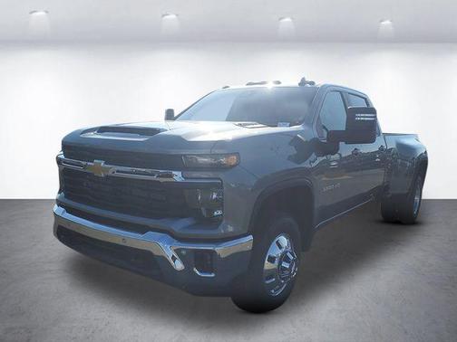 Sterling Gray Metallic 2026 Chevrolet Silverado 3500 LT