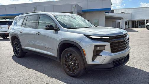 2024 Chevrolet Traverse LT