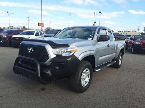 2017 Toyota Tacoma SR
