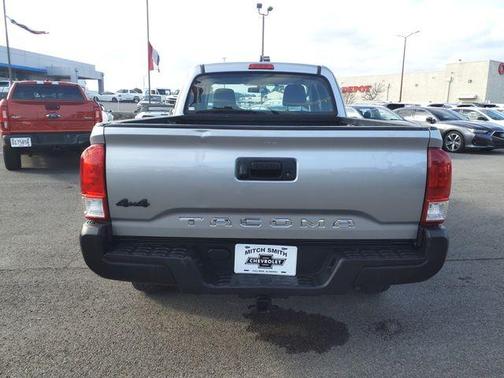 2017 Toyota Tacoma SR