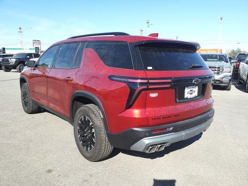 Radiant Red 2025 Chevrolet Traverse Z71