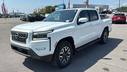 2024 Nissan Frontier SL