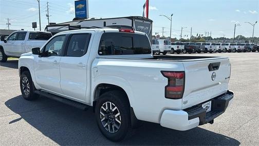2024 Nissan Frontier SL