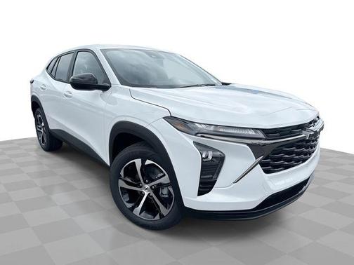 Summit White 2026 Chevrolet Trax 1RS
