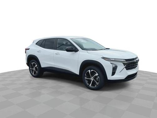 Summit White 2026 Chevrolet Trax 1RS
