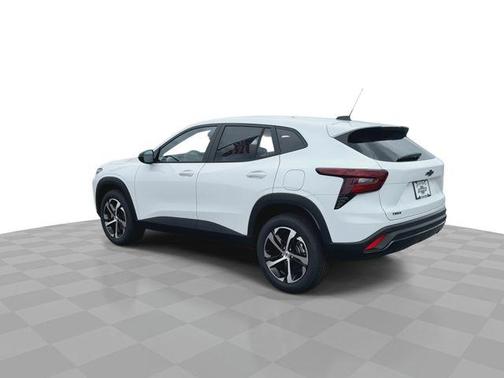 Summit White 2026 Chevrolet Trax 1RS