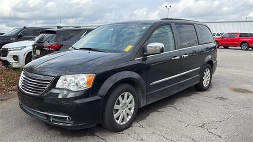 2016 Chrysler Town & Country Touring