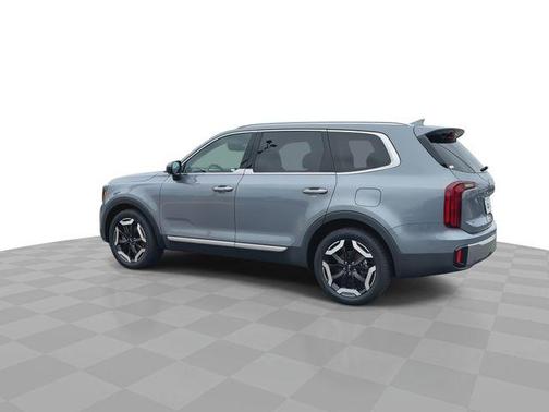 Everlasting Silver 2025 Kia Telluride S