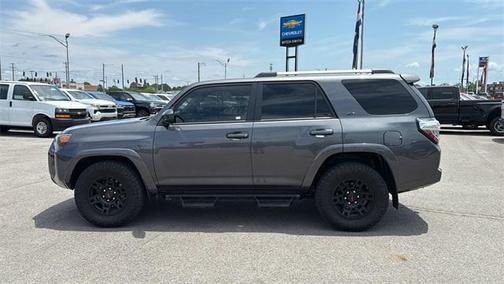 2022 Toyota 4Runner SR5