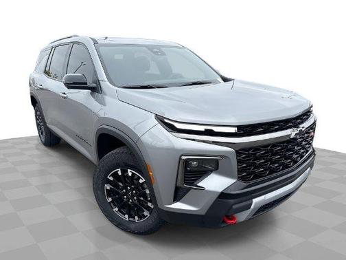 Sterling Gray Metallic 2026 Chevrolet Traverse Z71