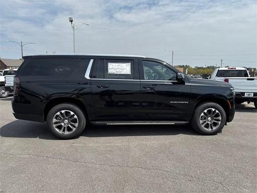 2025 Chevrolet Suburban LT