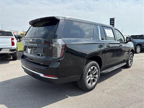 2025 Chevrolet Suburban LT