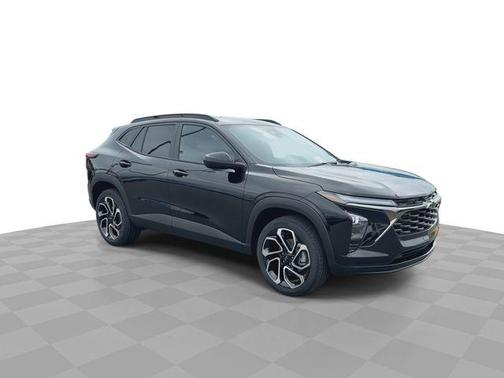 Mosaic Black Metallic 2026 Chevrolet Trax 2RS
