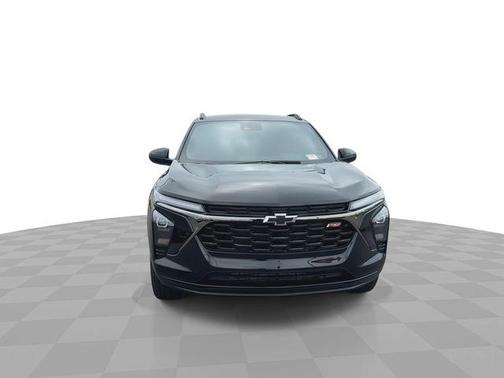 Mosaic Black Metallic 2026 Chevrolet Trax 2RS
