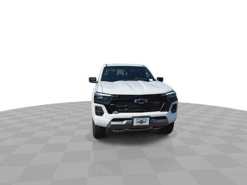 Summit White 2023 Chevrolet Colorado Z71