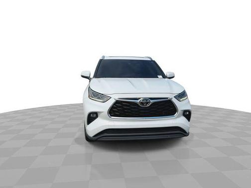 Pearl 2023 Toyota Highlander Limited
