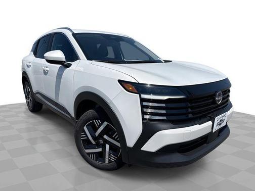 Aspen White Tri 2025 Nissan Kicks SV