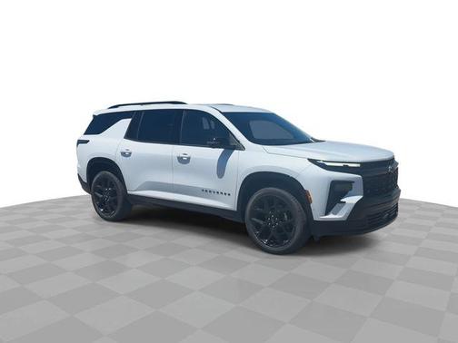 Polar White 2026 Chevrolet Traverse RS