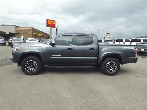 2022 Toyota Tacoma SR