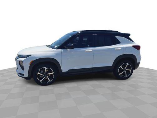 Summit White 2023 Chevrolet Trailblazer RS