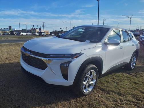 2026 Chevrolet Trax LS