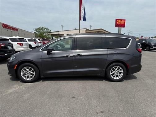 2022 Chrysler Pacifica Touring-L