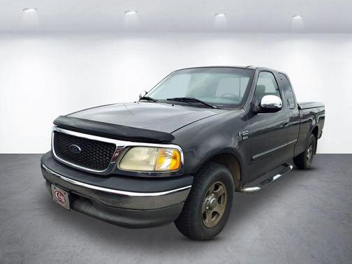 2002 Ford F-150 XL SuperCab
