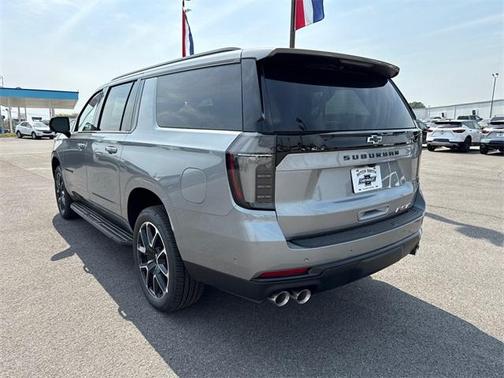 2025 Chevrolet Suburban RST