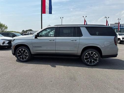 2025 Chevrolet Suburban RST