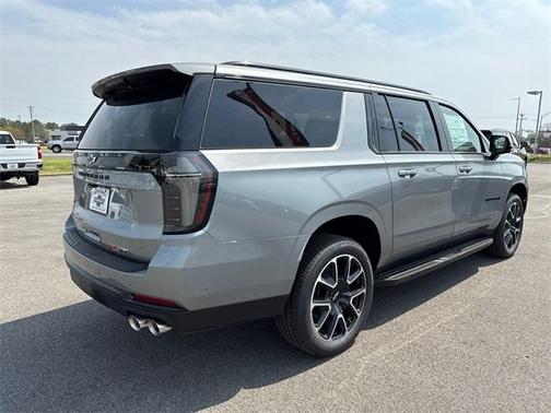 2025 Chevrolet Suburban RST