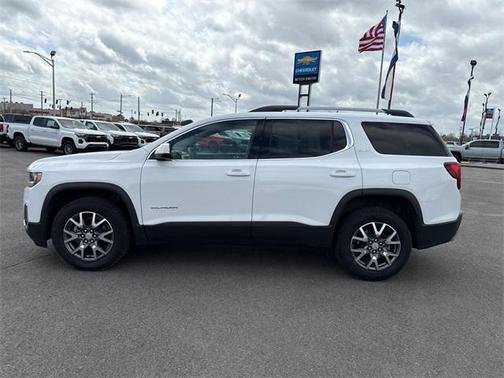 2023 GMC Acadia SLT