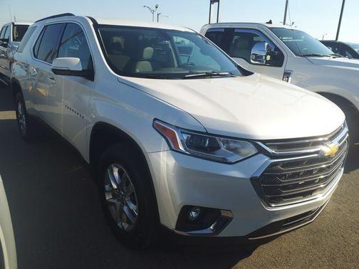 2021 Chevrolet Traverse LT Cloth