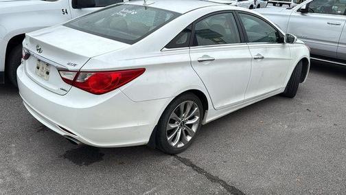 2011 Hyundai SONATA Limited 2.0T
