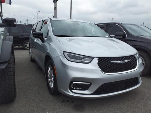 2024 Chrysler Pacifica Touring-L