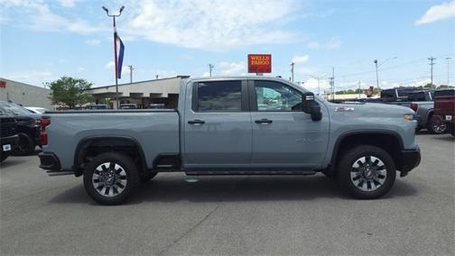 2024 Chevrolet Silverado 2500 Custom