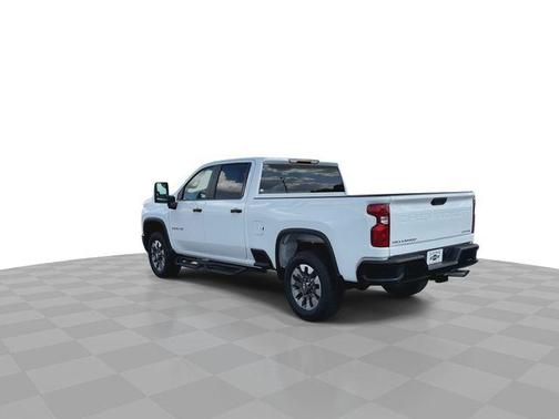 Summit White 2025 Chevrolet Silverado 2500 Custom