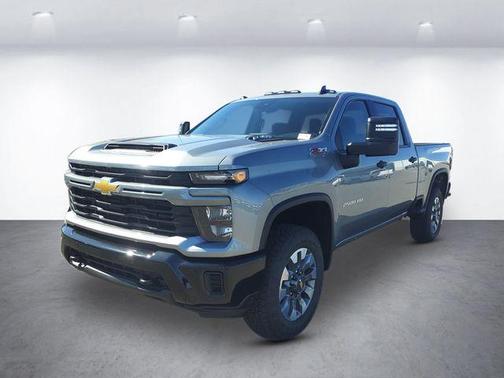 Sterling Gray Metallic 2026 Chevrolet Silverado 2500 Custom
