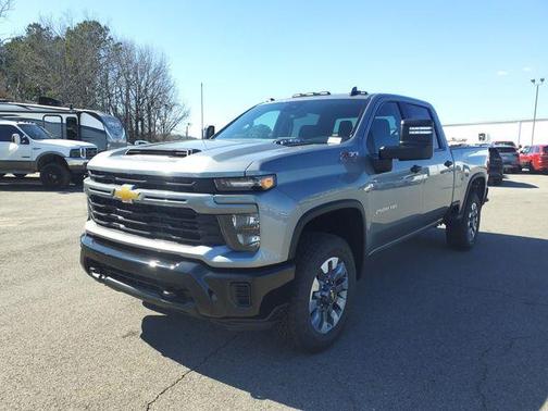 Sterling Gray Metallic 2026 Chevrolet Silverado 2500 Custom