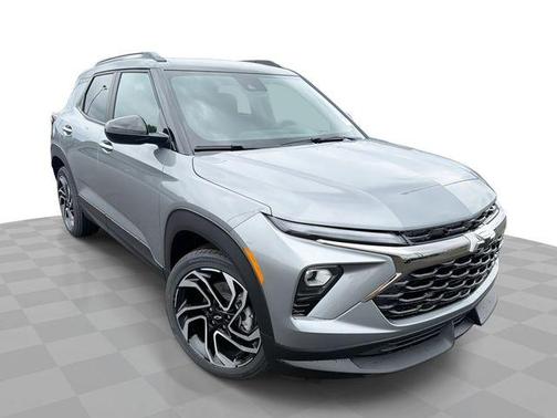 Sterling Gray Metallic 2026 Chevrolet Trailblazer RS