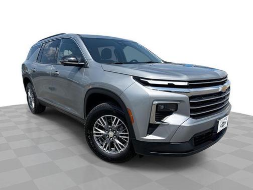 Sterling Gray Metallic 2024 Chevrolet Traverse LT