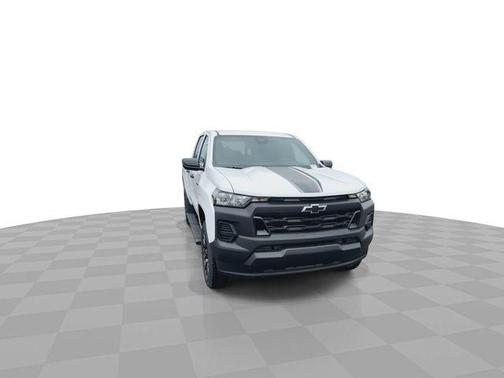 Summit White 2026 Chevrolet Colorado WT