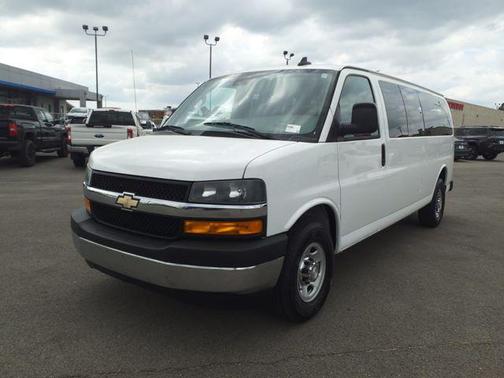 Summit White 2020 Chevrolet Express 3500 LT