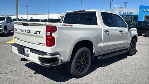 White Sand 2026 Chevrolet Silverado 1500 Custom