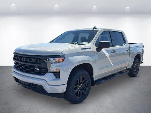 White Sand 2026 Chevrolet Silverado 1500 Custom