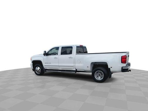 White Frost Tri-Coat 2019 GMC Sierra 3500 Denali