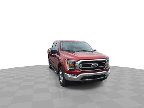 Chili Pepper Red 2023 Ford F-150 XLT